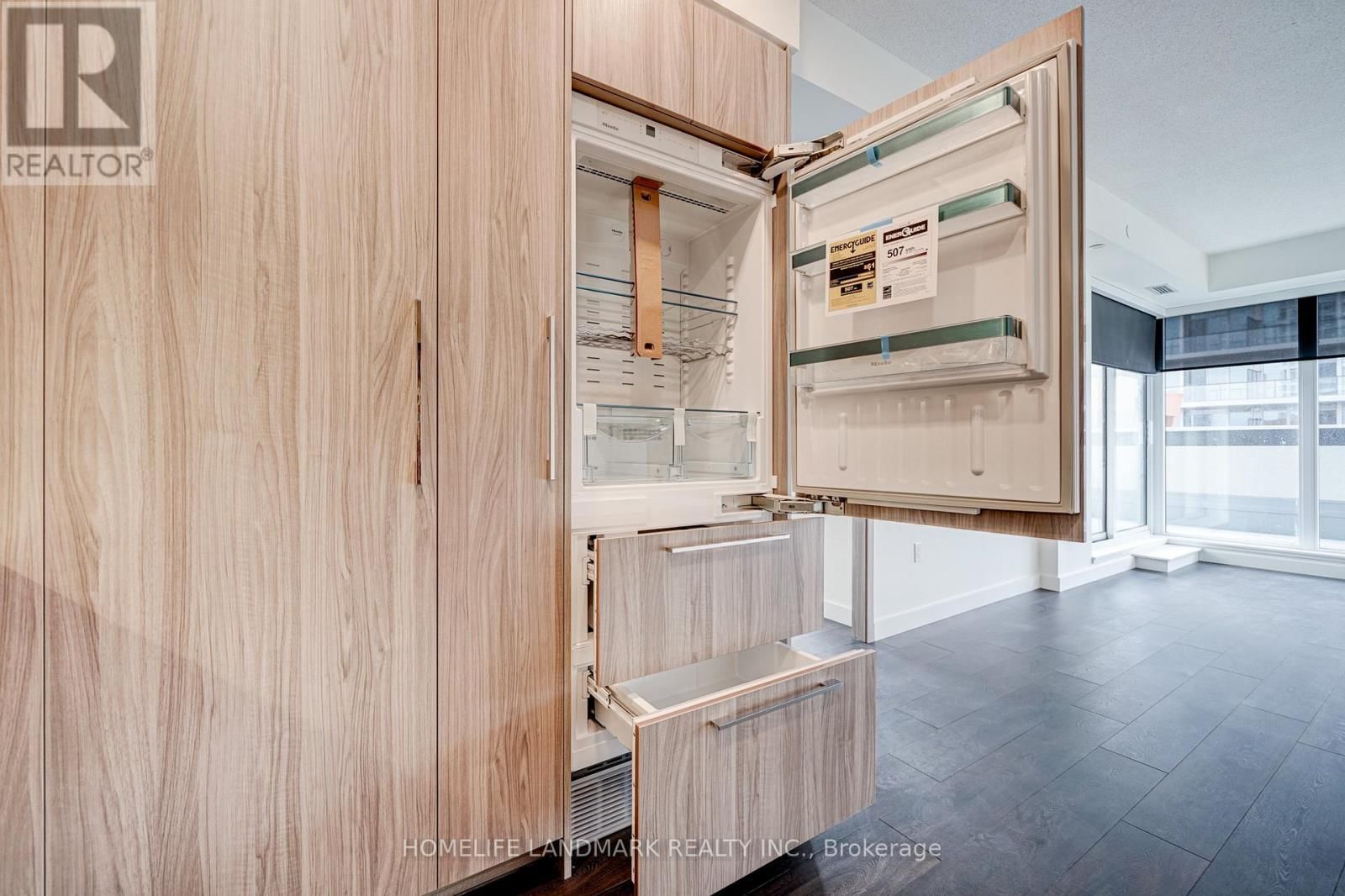 303 - 95 MCMAHON DRIVE Image 12