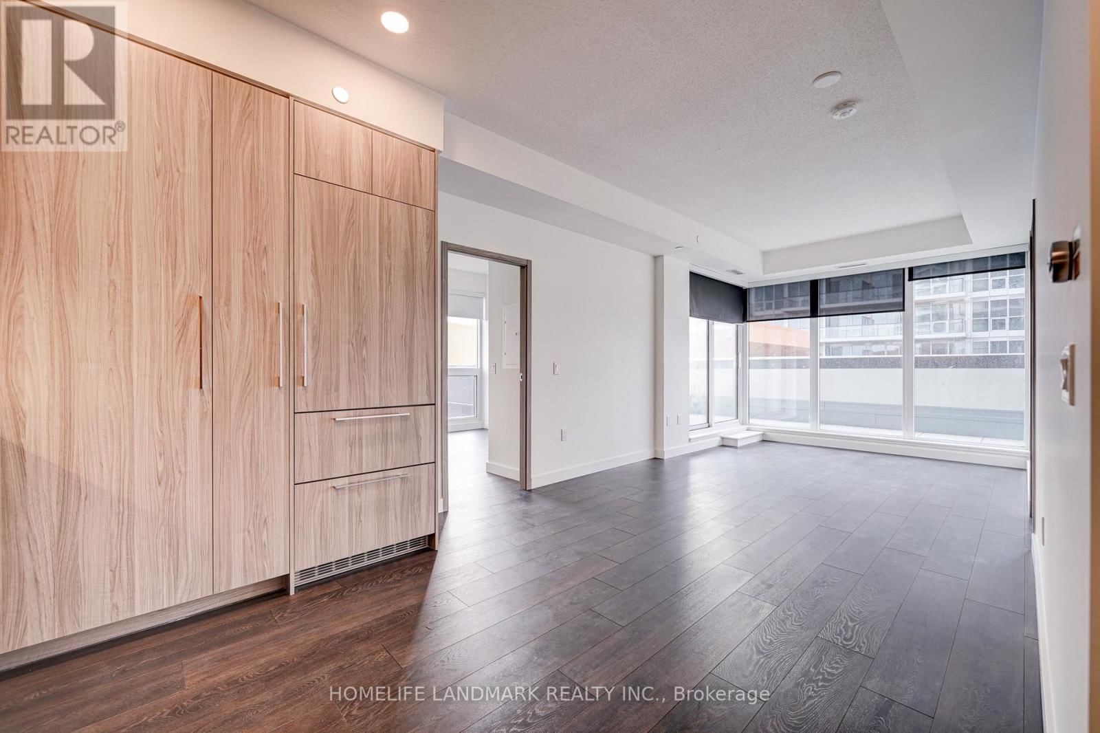 303 - 95 MCMAHON DRIVE Image 14