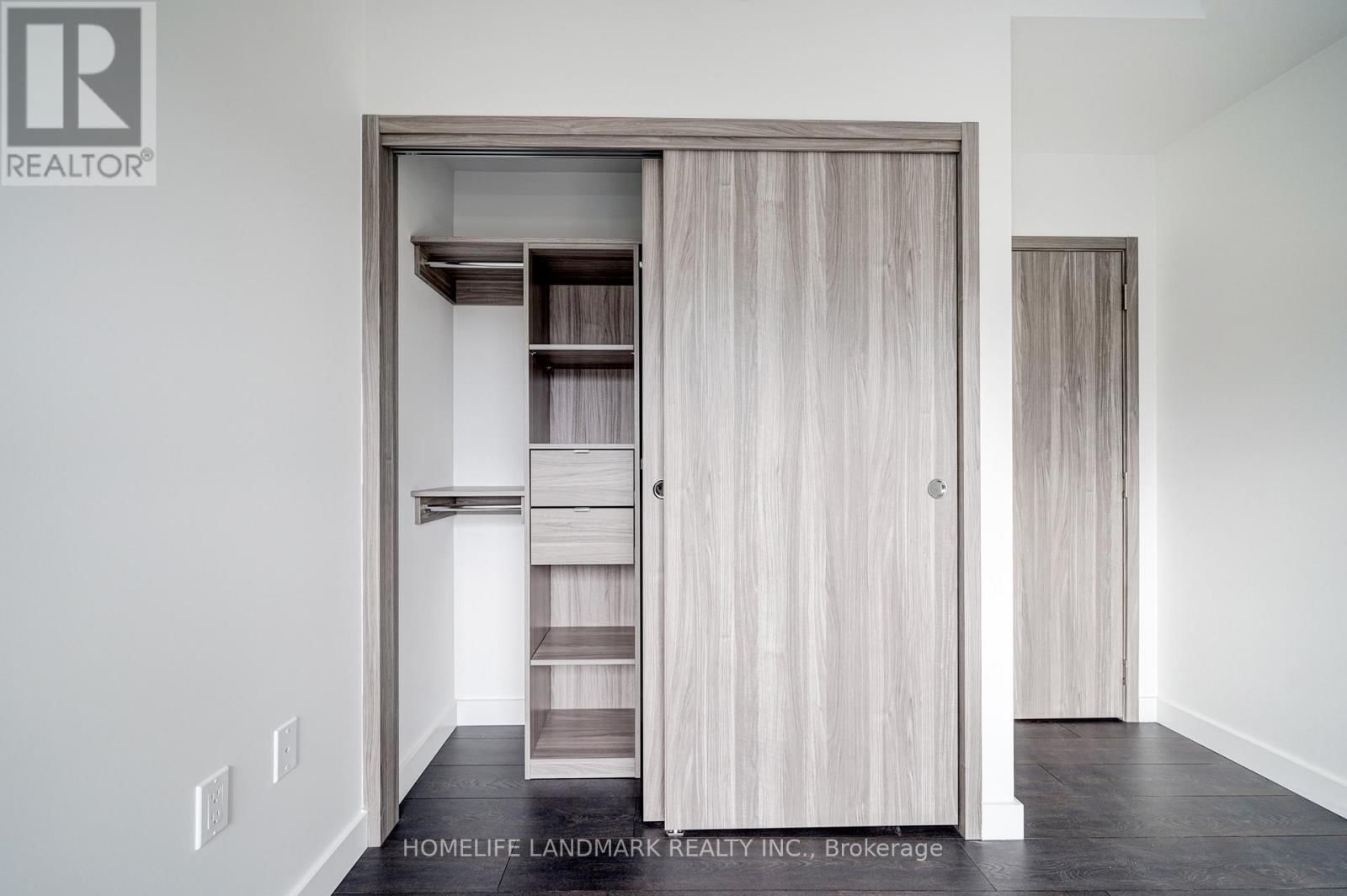 303 - 95 MCMAHON DRIVE Image 21