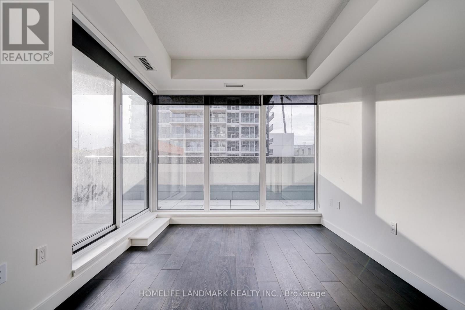 303 - 95 MCMAHON DRIVE Image 24