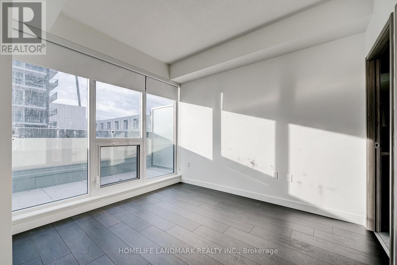 303 - 95 MCMAHON DRIVE Image 25