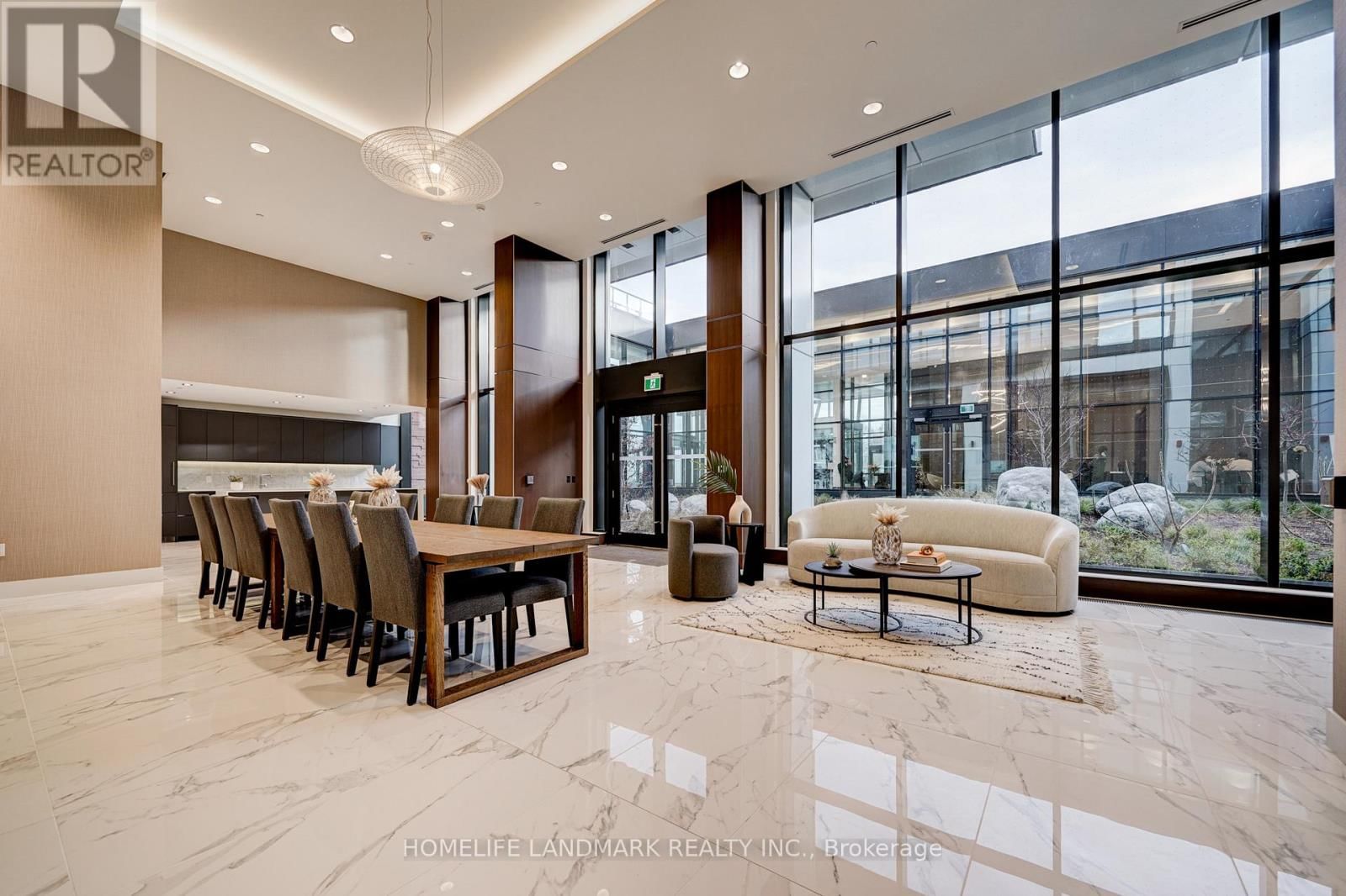 303 - 95 MCMAHON DRIVE Image 3