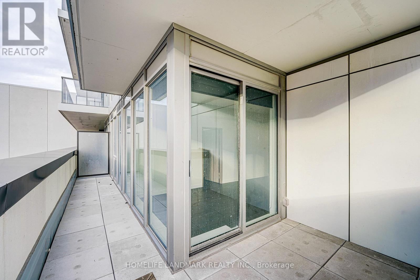 303 - 95 MCMAHON DRIVE Image 32