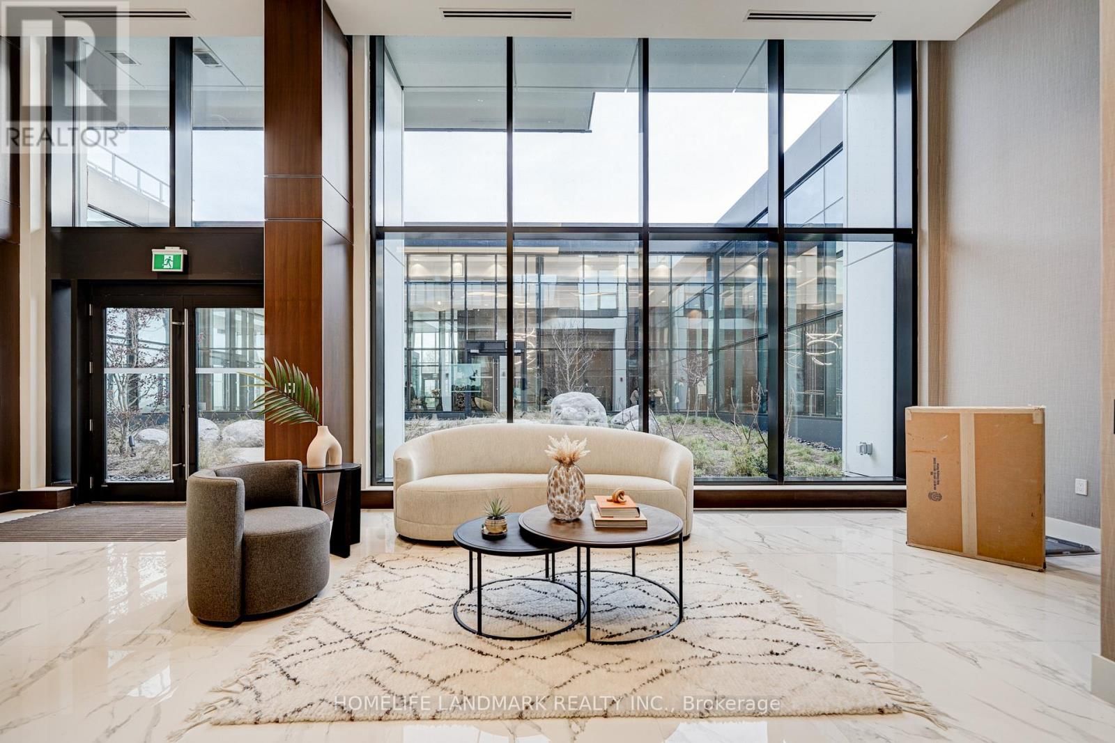 303 - 95 MCMAHON DRIVE Image 5