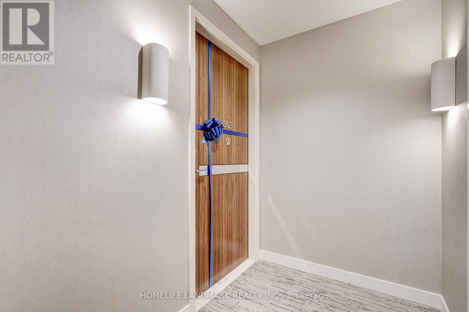 303 - 95 MCMAHON DRIVE Image 8