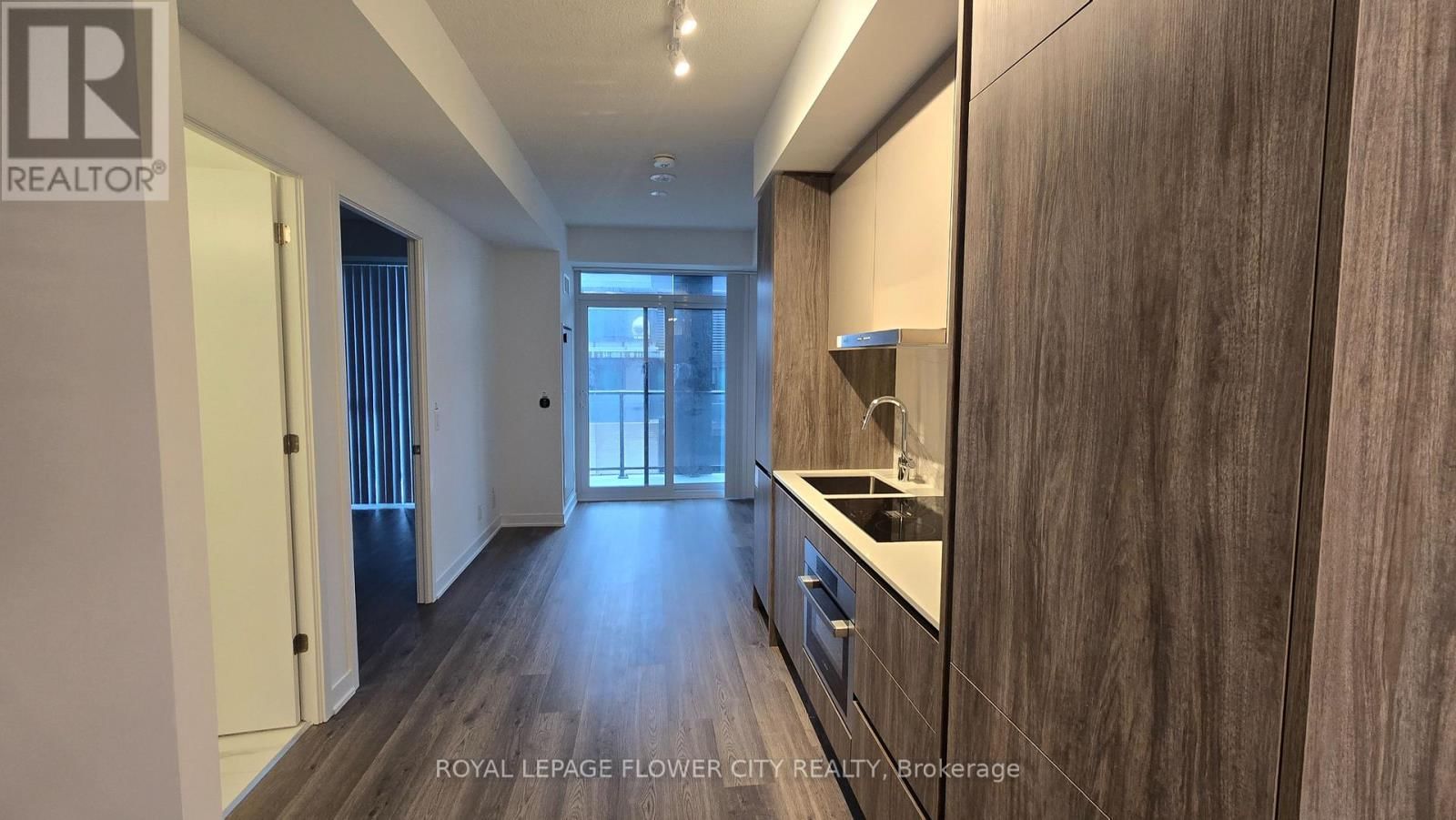 1915 - 180 FRONT STREET EAST Image 2