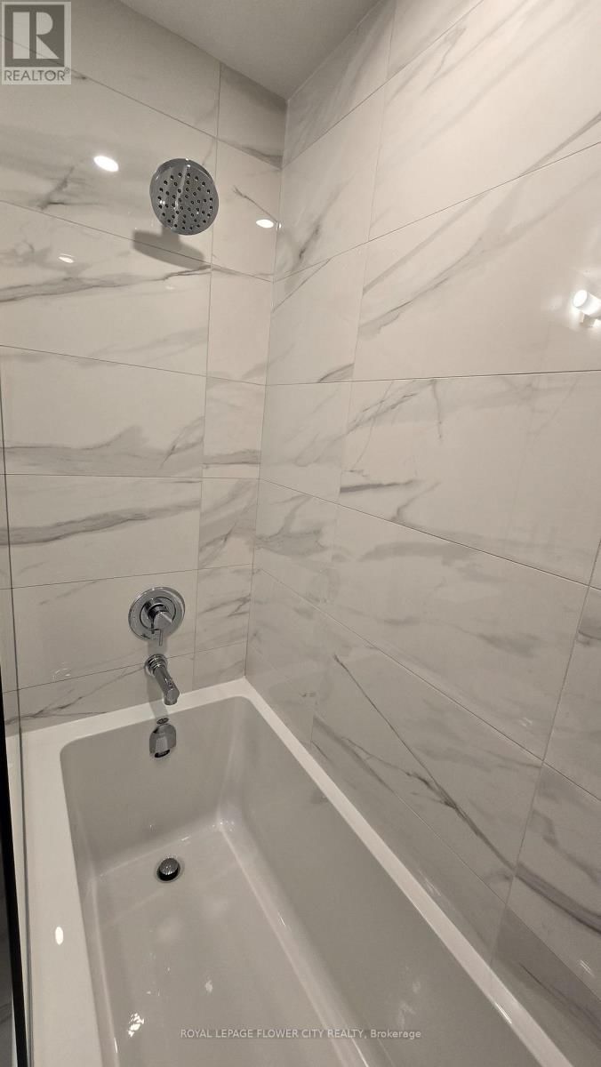 1915 - 180 FRONT STREET EAST Image 9