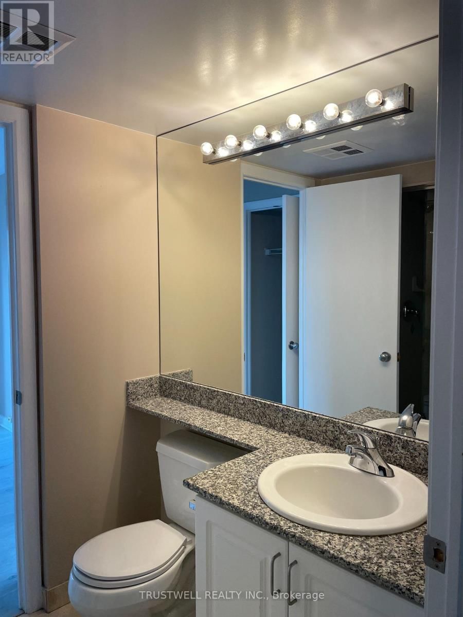 1905 - 8 PARK ROAD Image 12