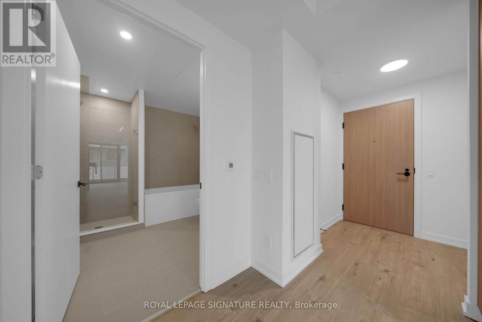 1104 - 35 PARLIAMENT STREET Image 8