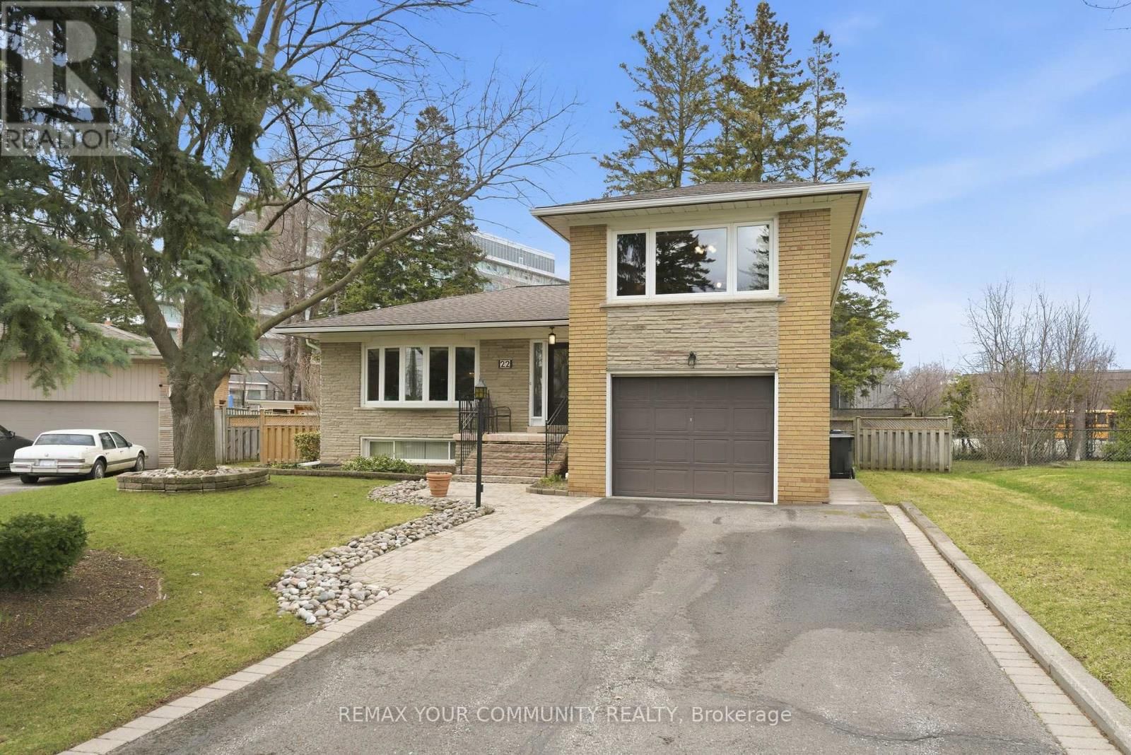 22 MARATHON CRESCENT Image 1