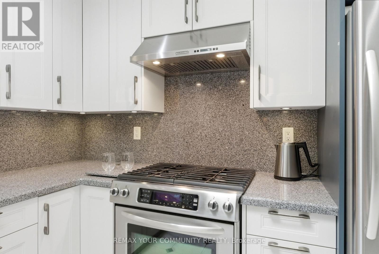 22 MARATHON CRESCENT Image 16