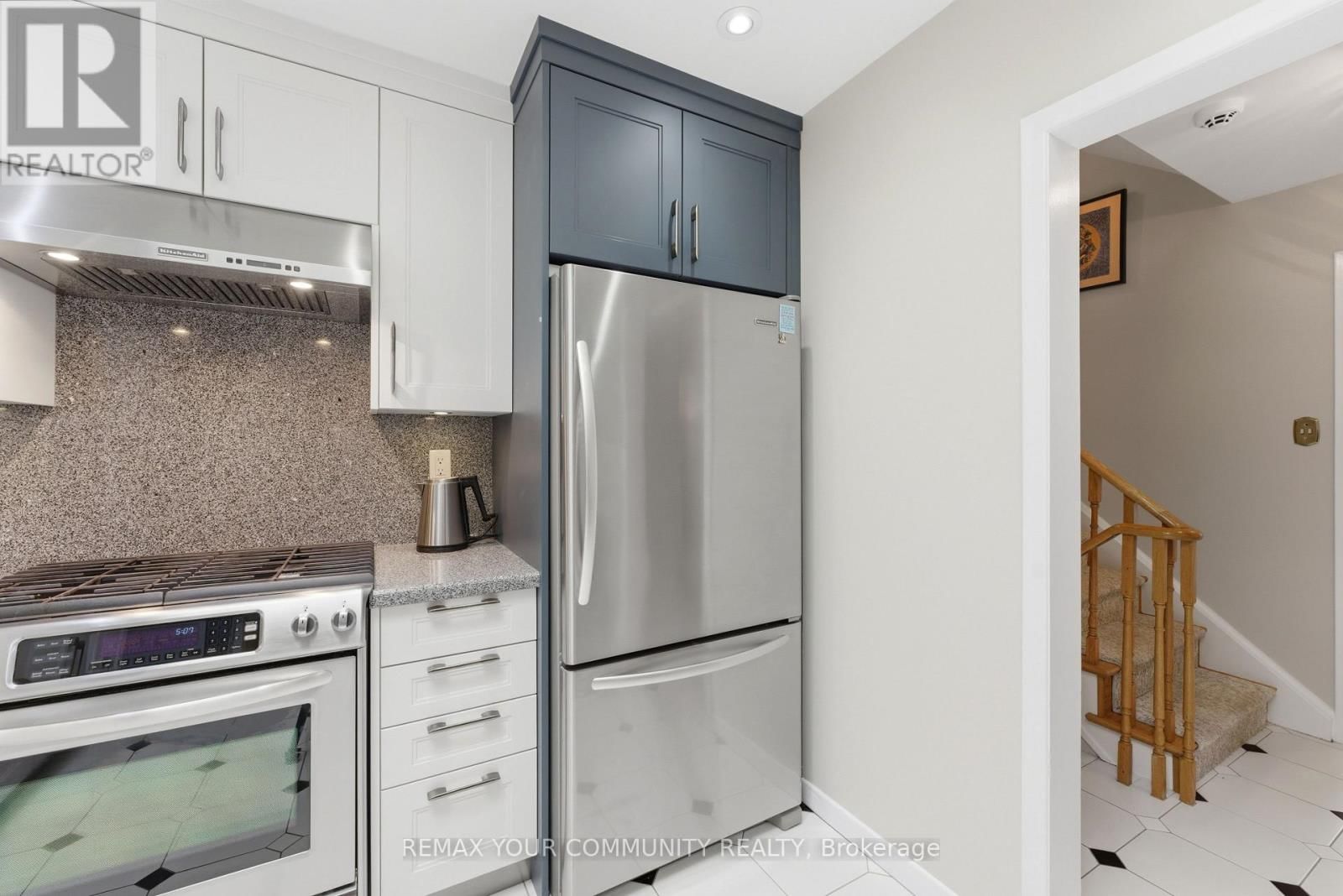 22 MARATHON CRESCENT Image 17