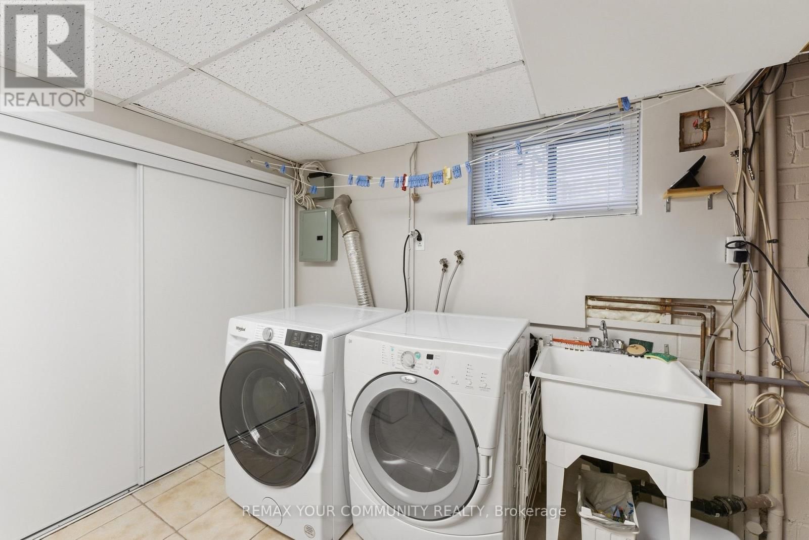 22 MARATHON CRESCENT Image 36