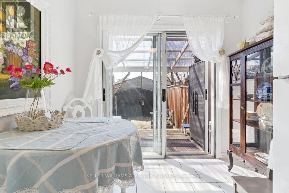 186 CEDRIC AVENUE Image 21