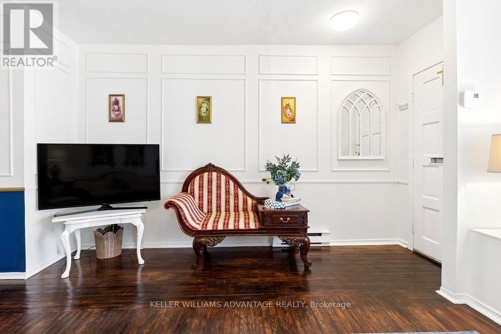 186 CEDRIC AVENUE Image 7