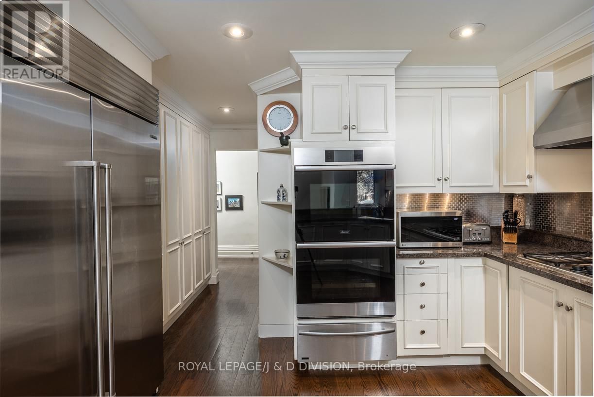 17 PARKWOOD AVENUE Image 15