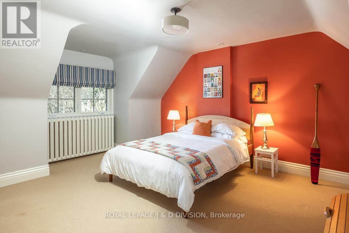 17 PARKWOOD AVENUE Image 39