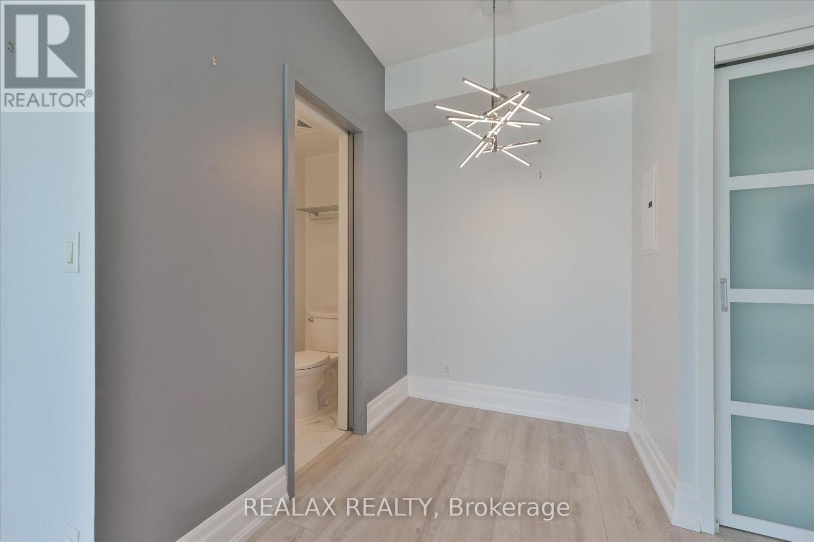 4007 - 12 YORK STREET Image 11