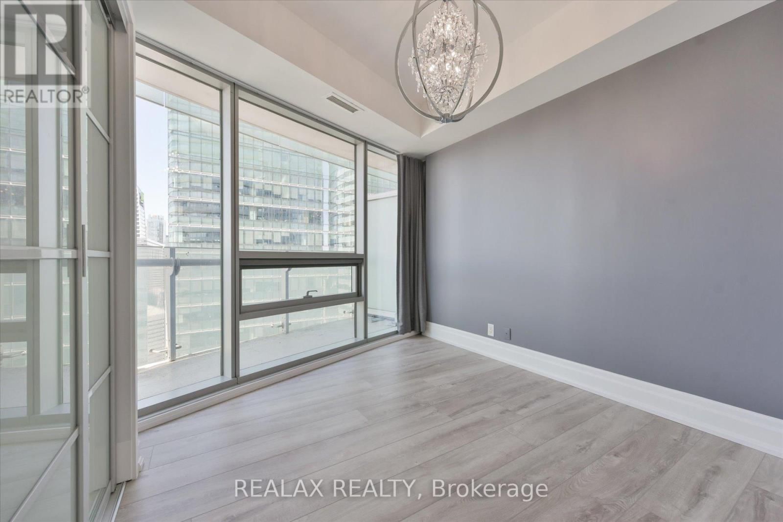 4007 - 12 YORK STREET Image 19