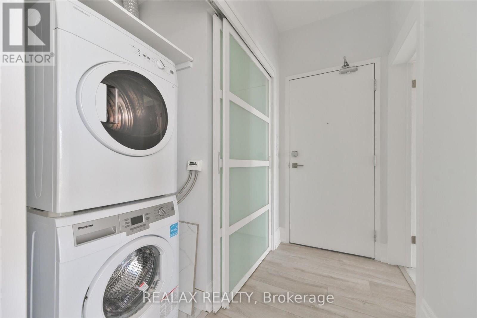 4007 - 12 YORK STREET Image 22