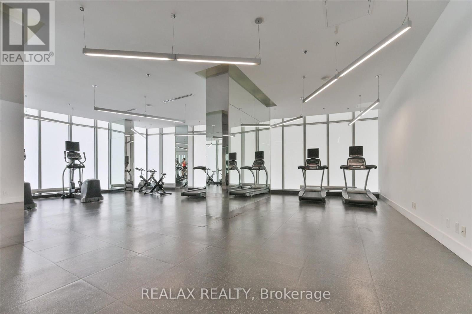 4007 - 12 YORK STREET Image 32