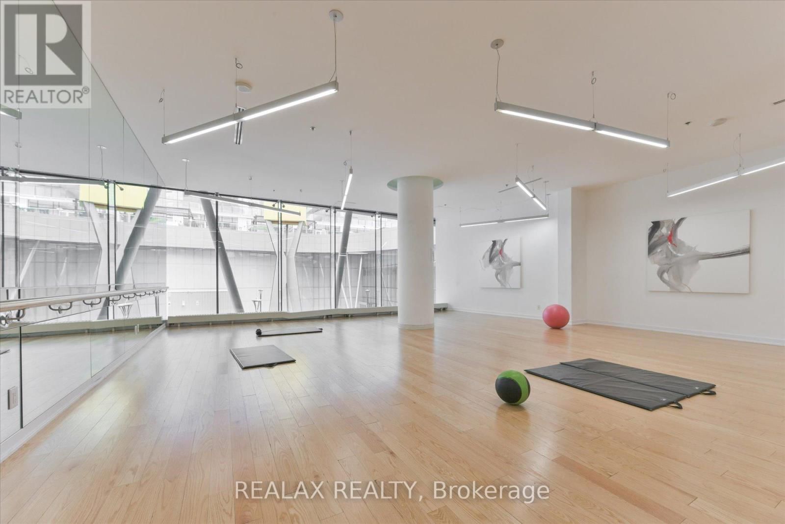 4007 - 12 YORK STREET Image 35