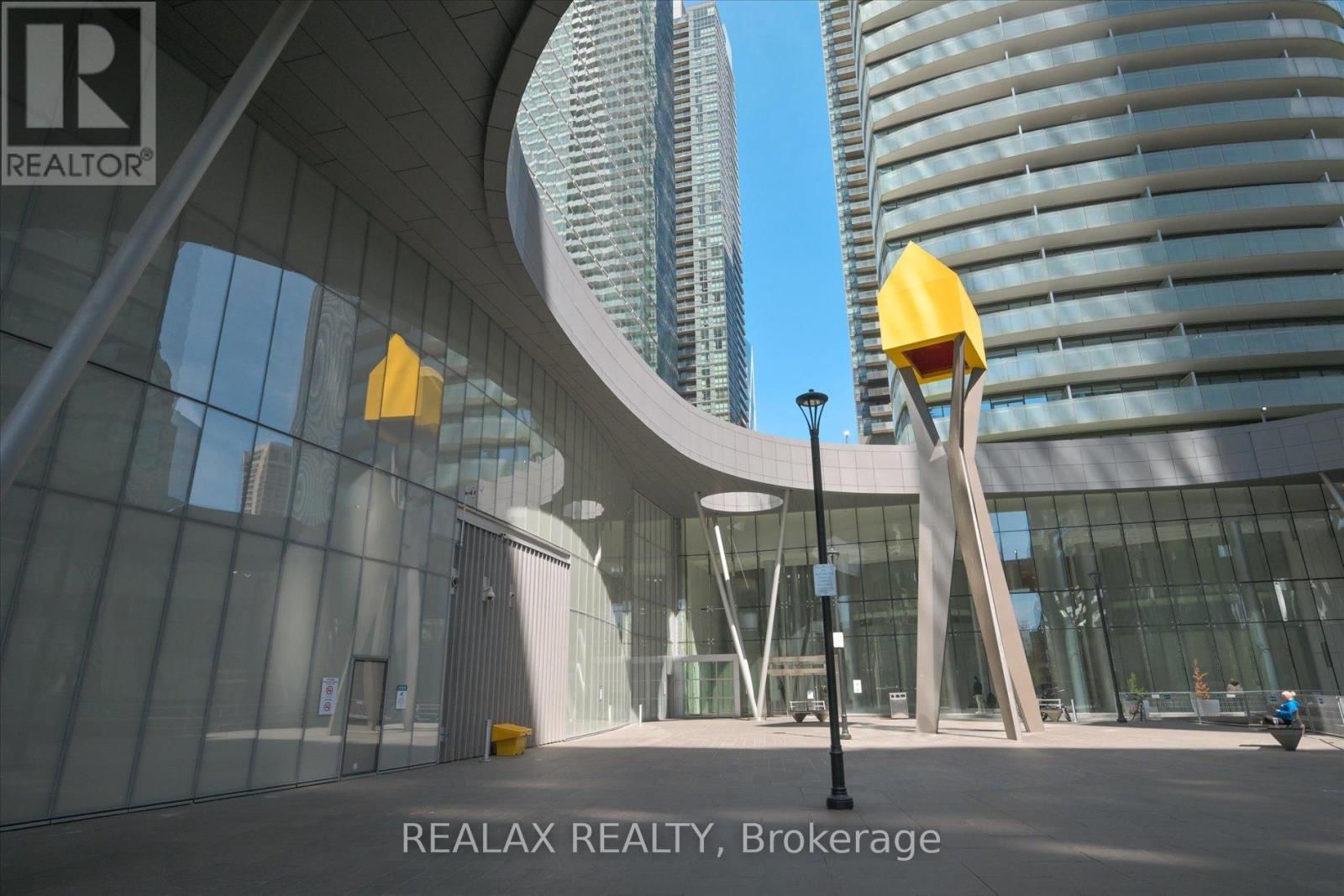 4007 - 12 YORK STREET Image 36