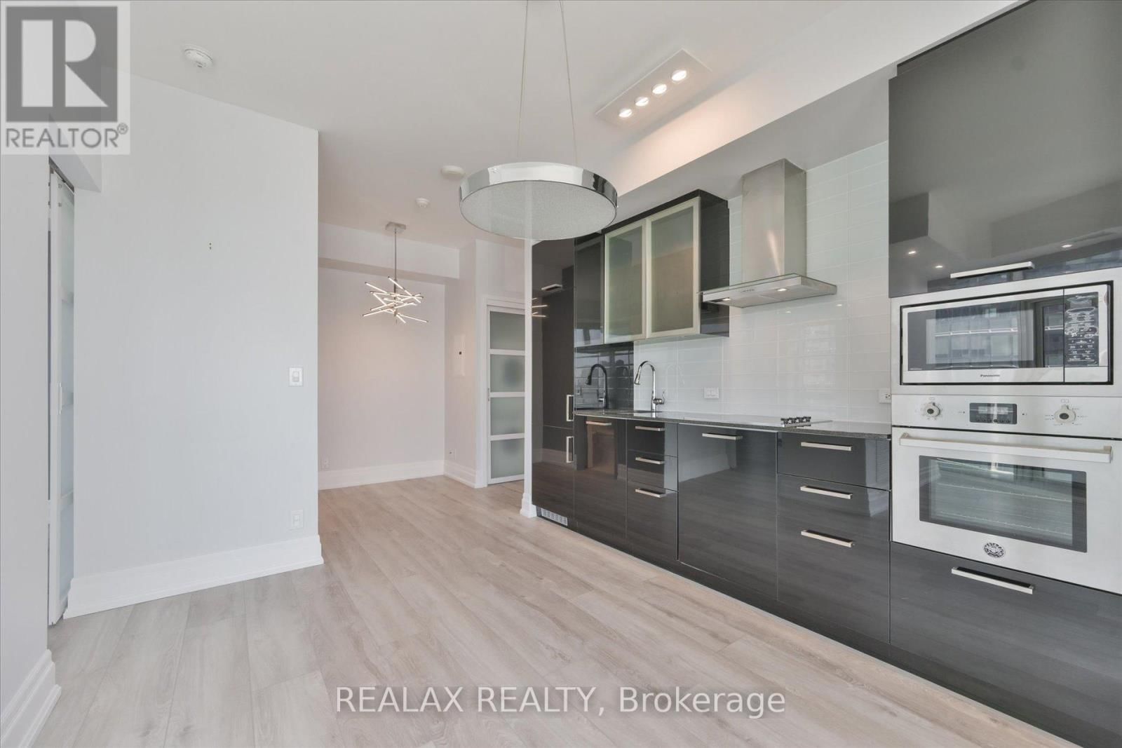 4007 - 12 YORK STREET Image 5