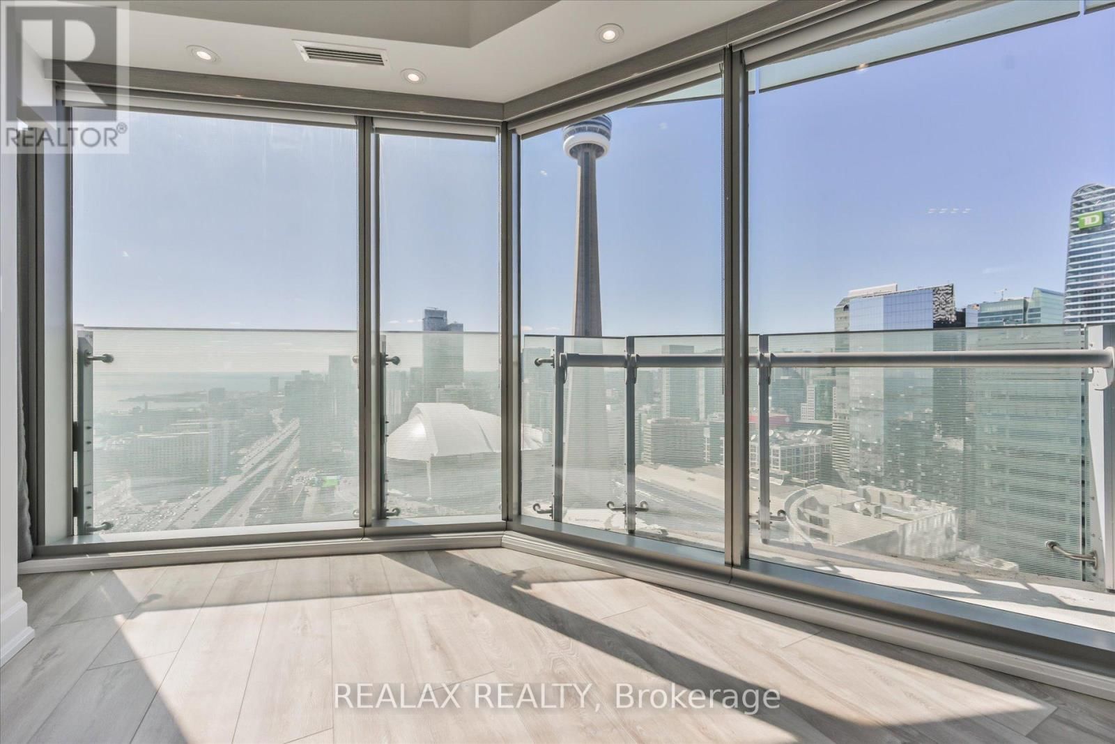 4007 - 12 YORK STREET Image 7