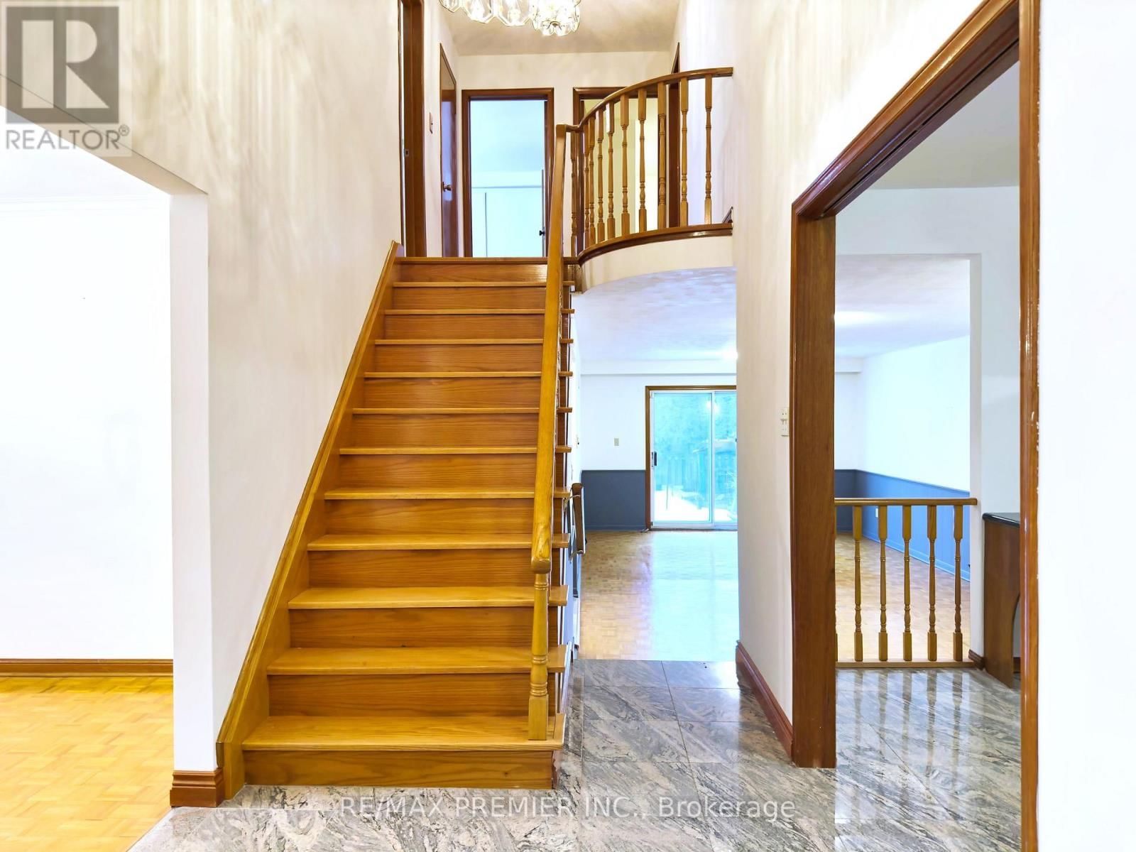 Main - 56 FAIRCHILD AVENUE Image 10