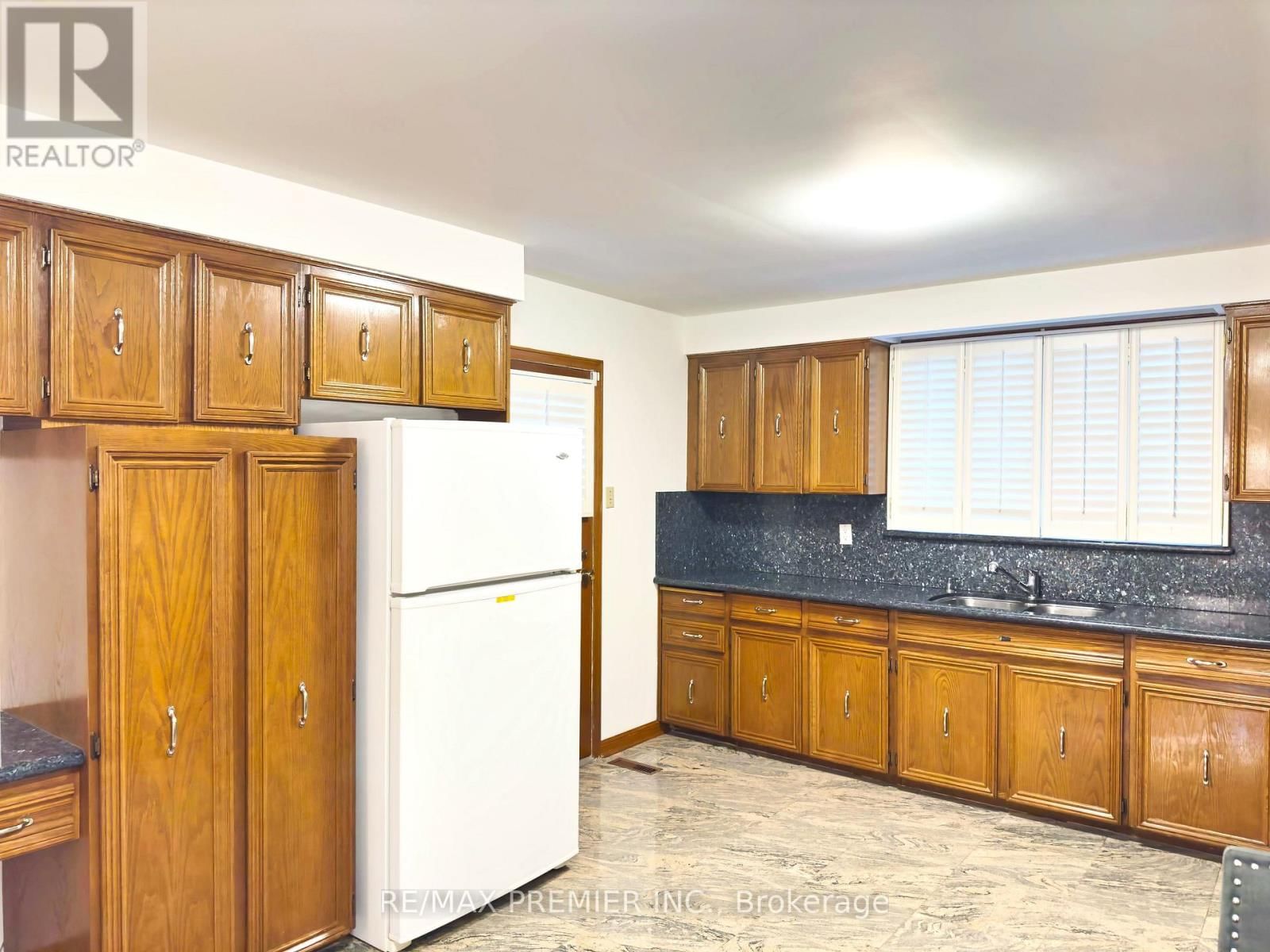 Main - 56 FAIRCHILD AVENUE Image 12