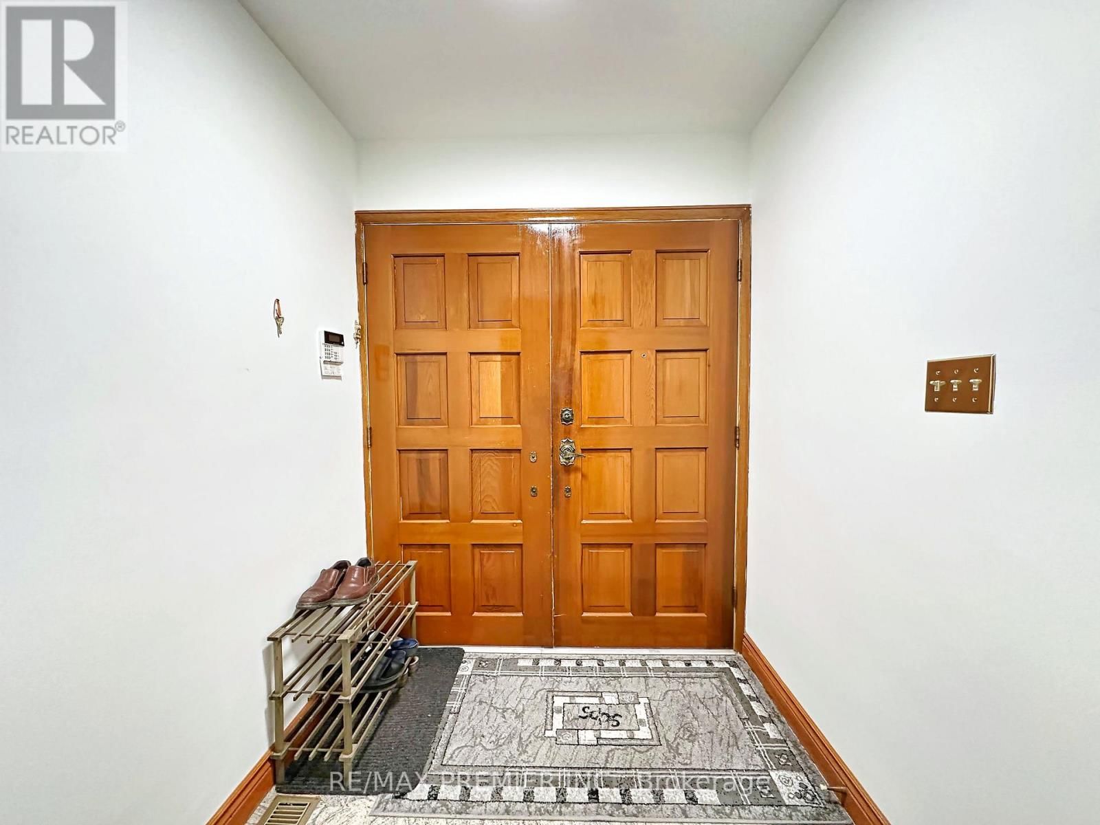 Main - 56 FAIRCHILD AVENUE Image 2