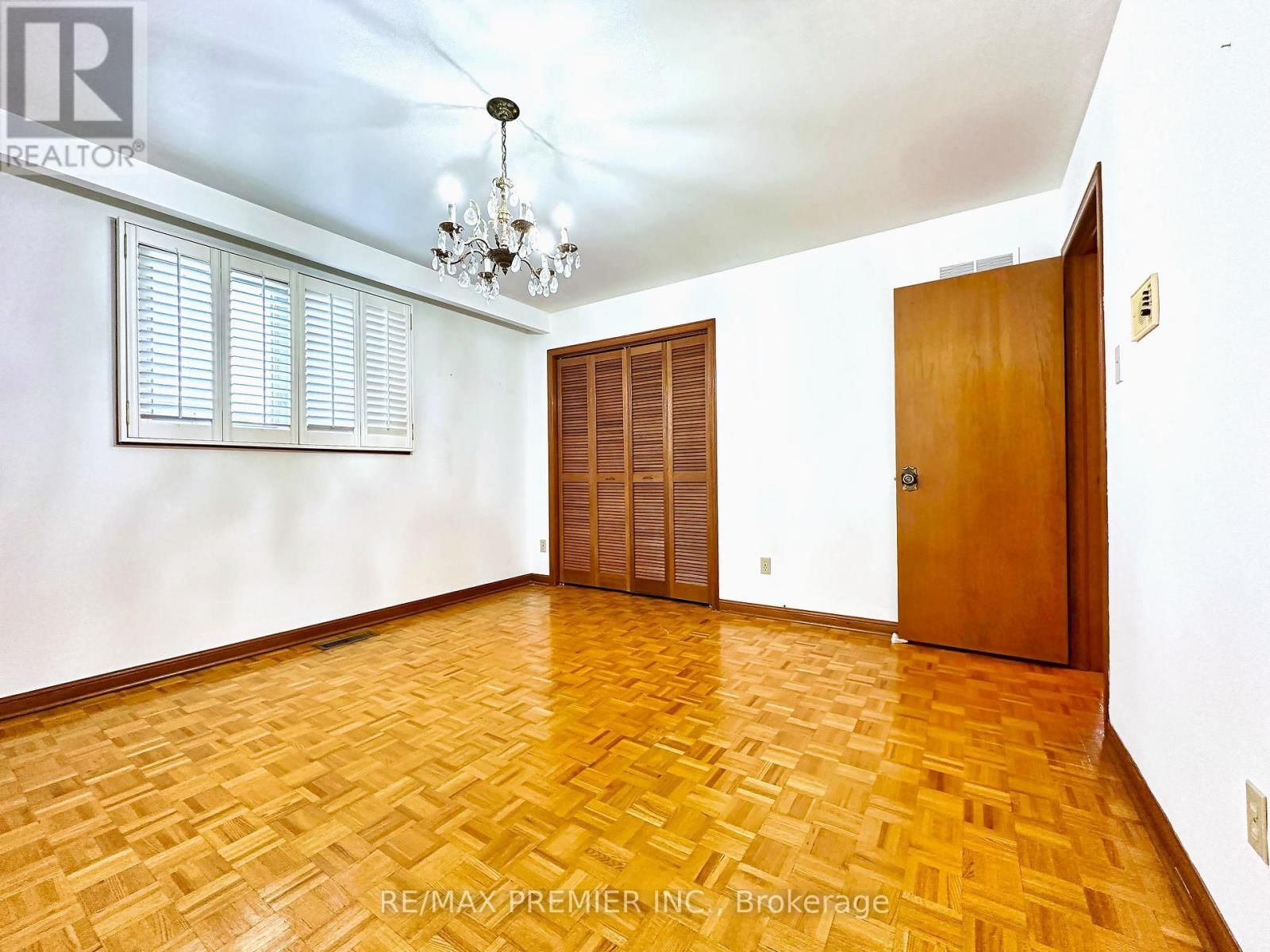 Main - 56 FAIRCHILD AVENUE Image 30