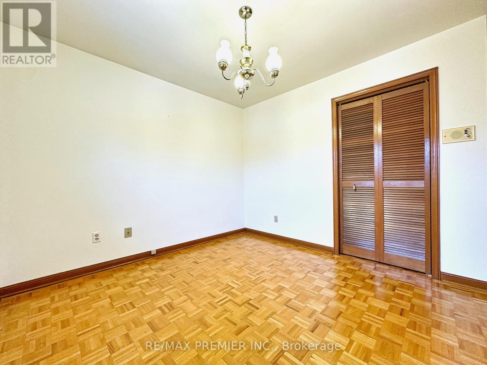 Main - 56 FAIRCHILD AVENUE Image 35