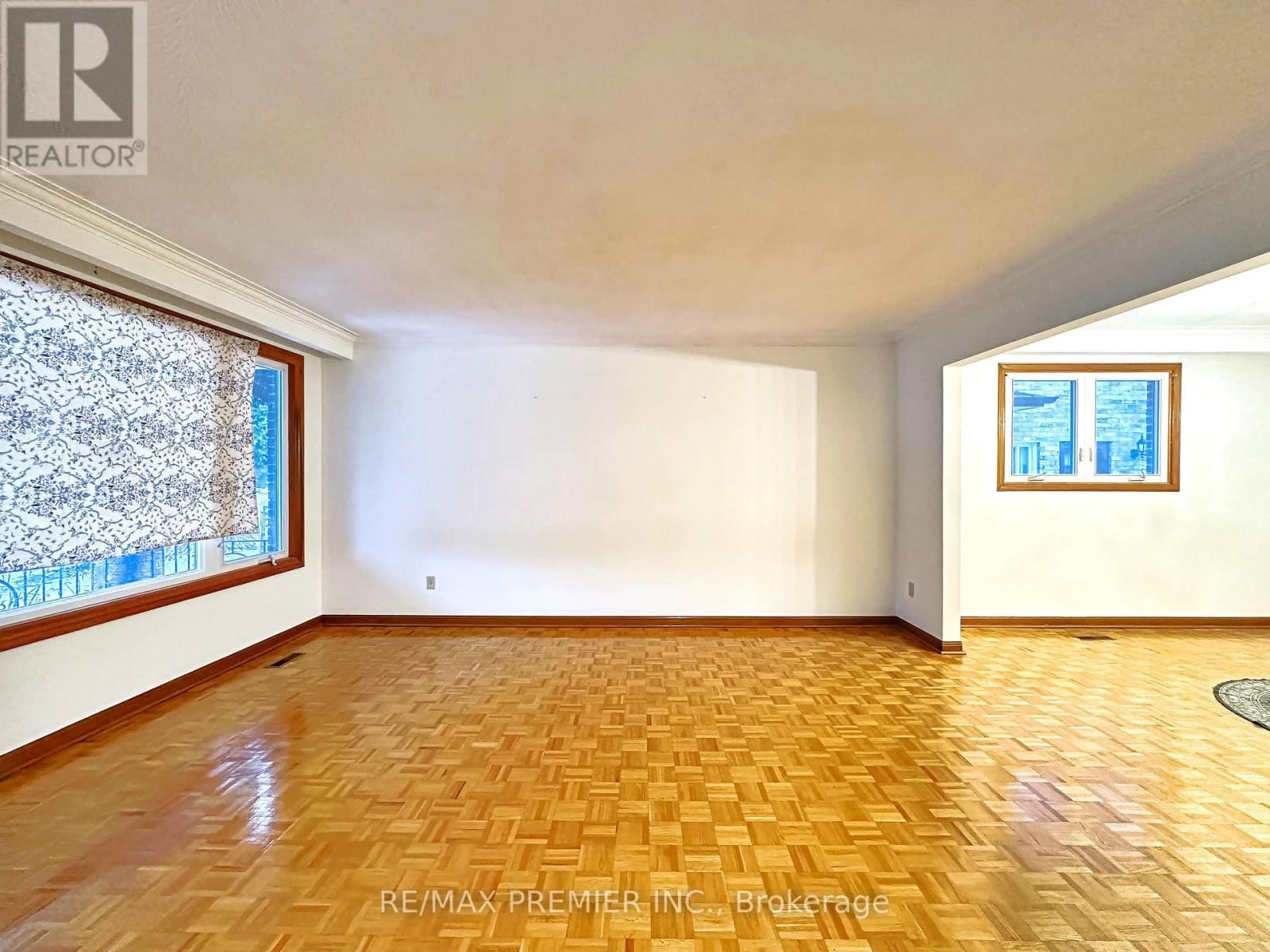 Main - 56 FAIRCHILD AVENUE Image 5