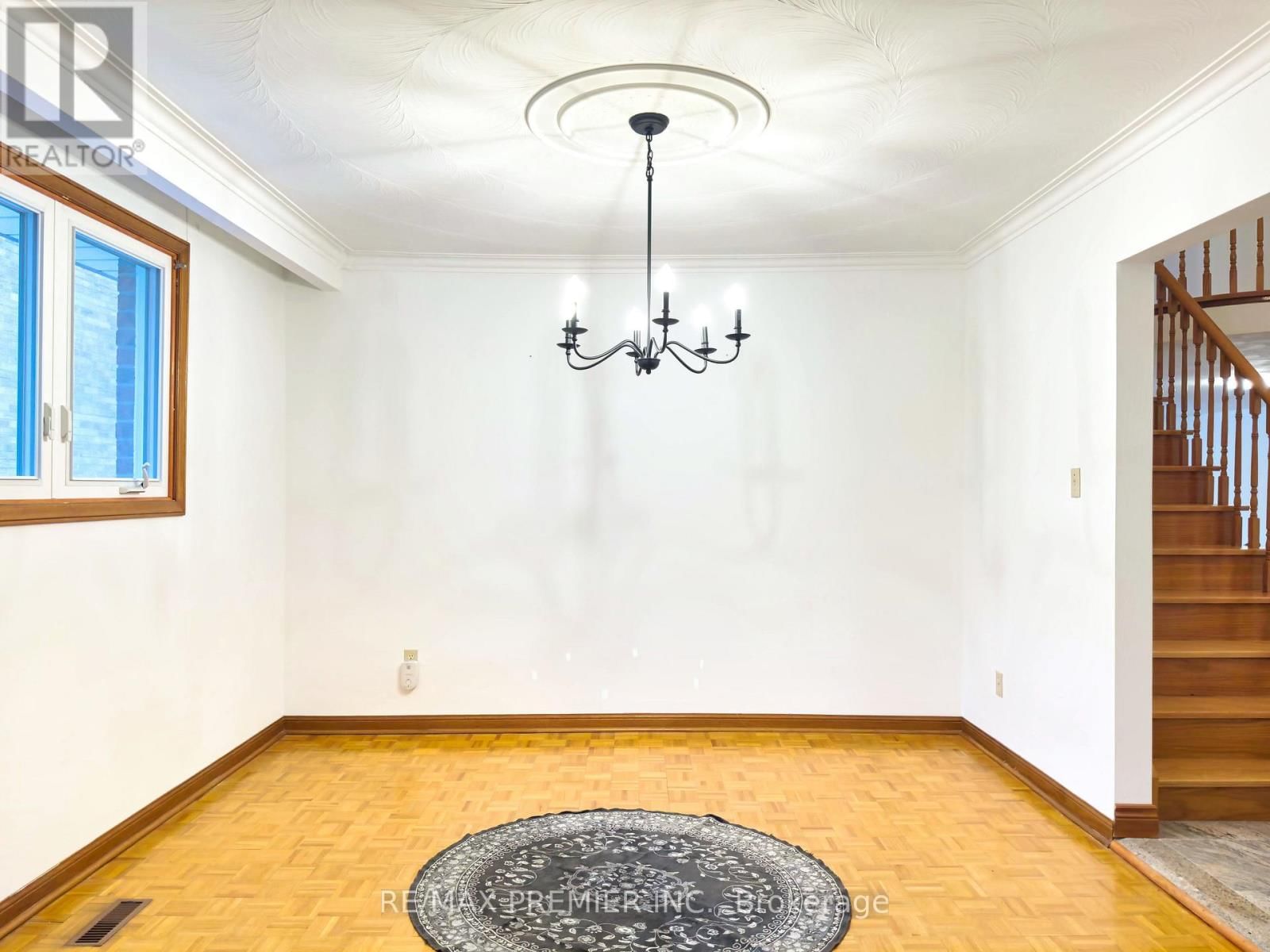 Main - 56 FAIRCHILD AVENUE Image 6