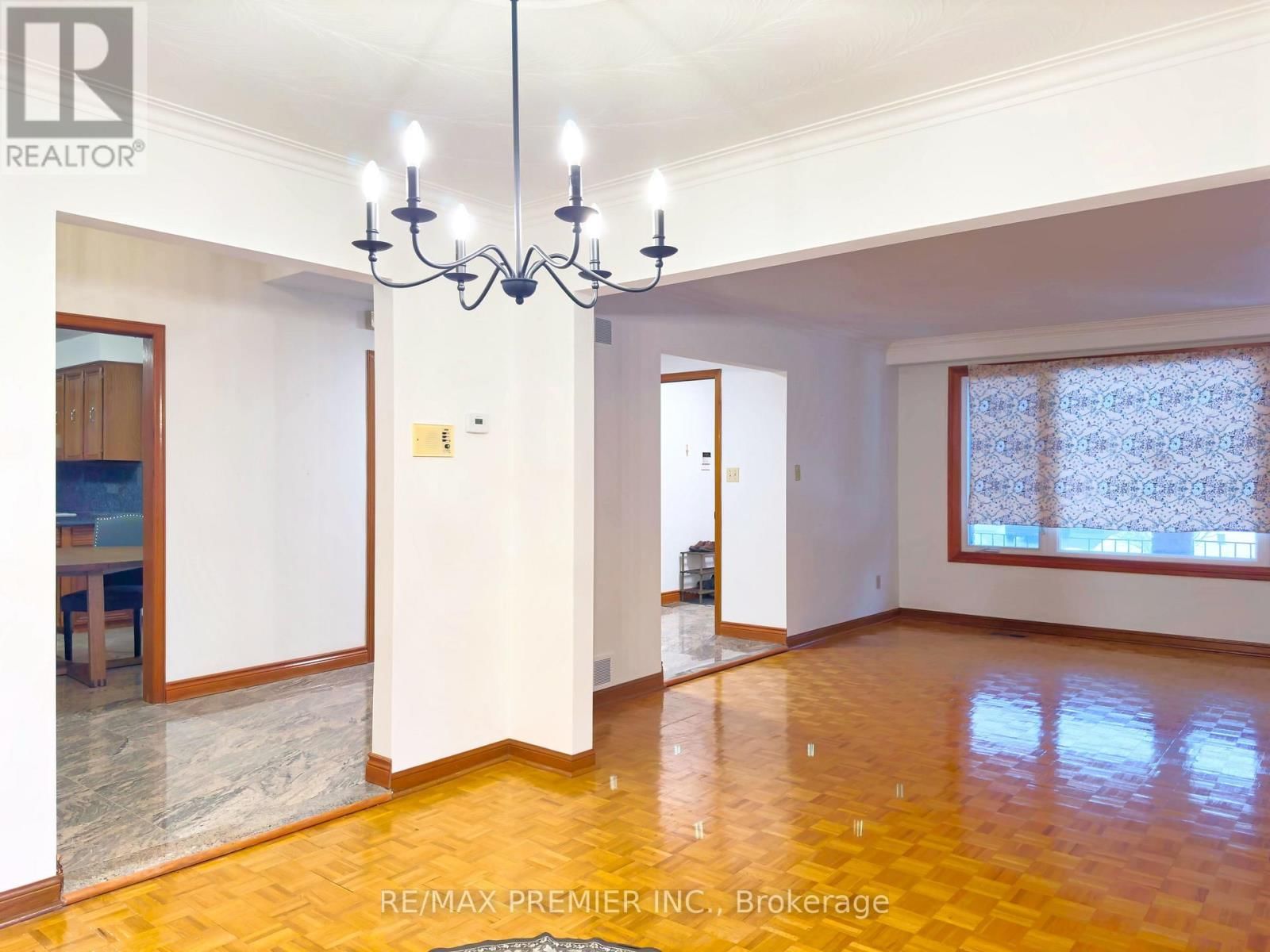 Main - 56 FAIRCHILD AVENUE Image 9