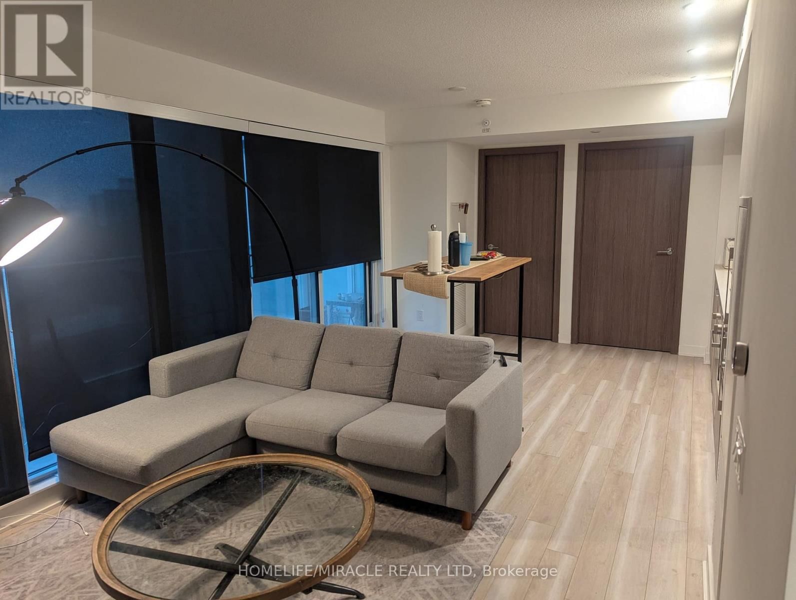 712 - 19 BATHURST STREET Image 13