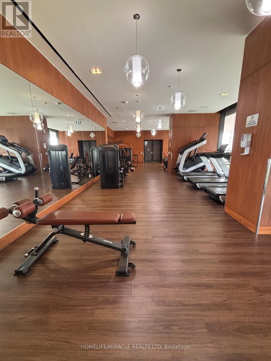 712 - 19 BATHURST STREET Image 8