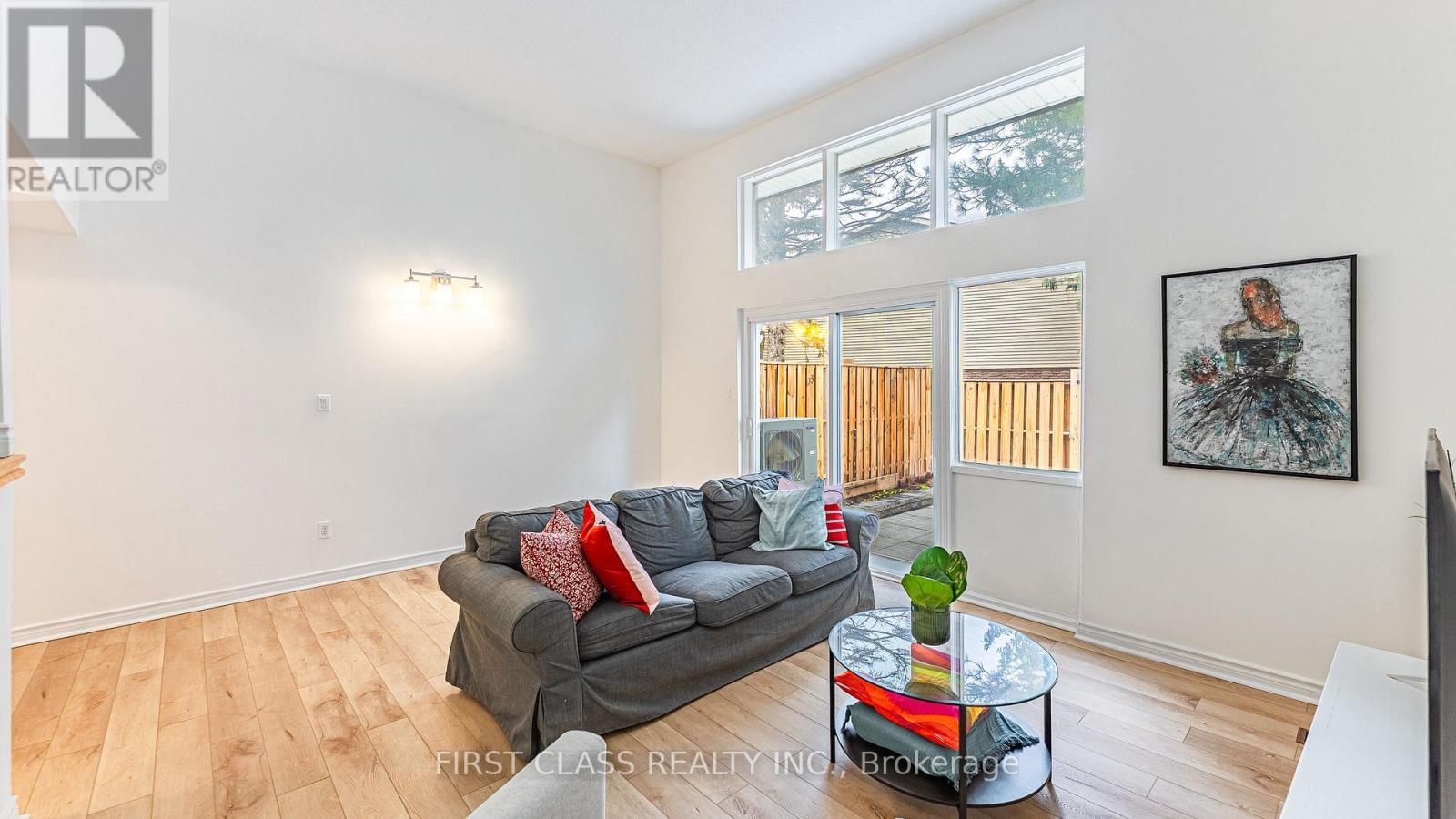 102 JENNY WRENWAY WAY Image 2