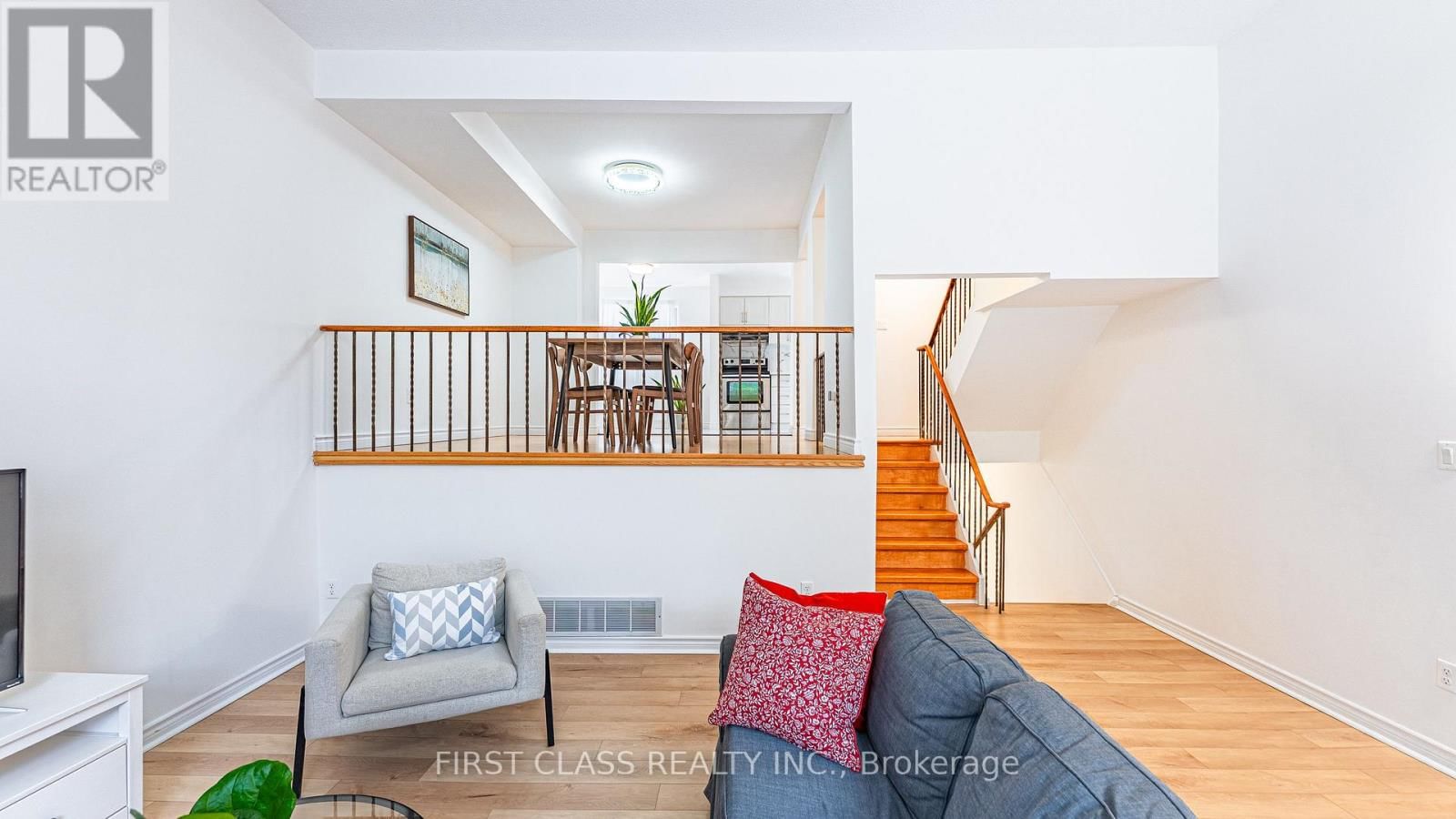 102 JENNY WRENWAY WAY Image 3