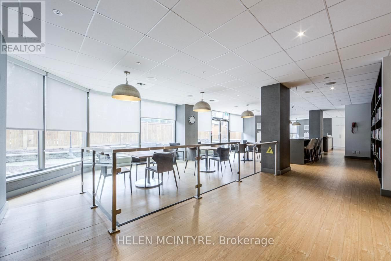 222 - 955 MILLWOOD ROAD Image 28