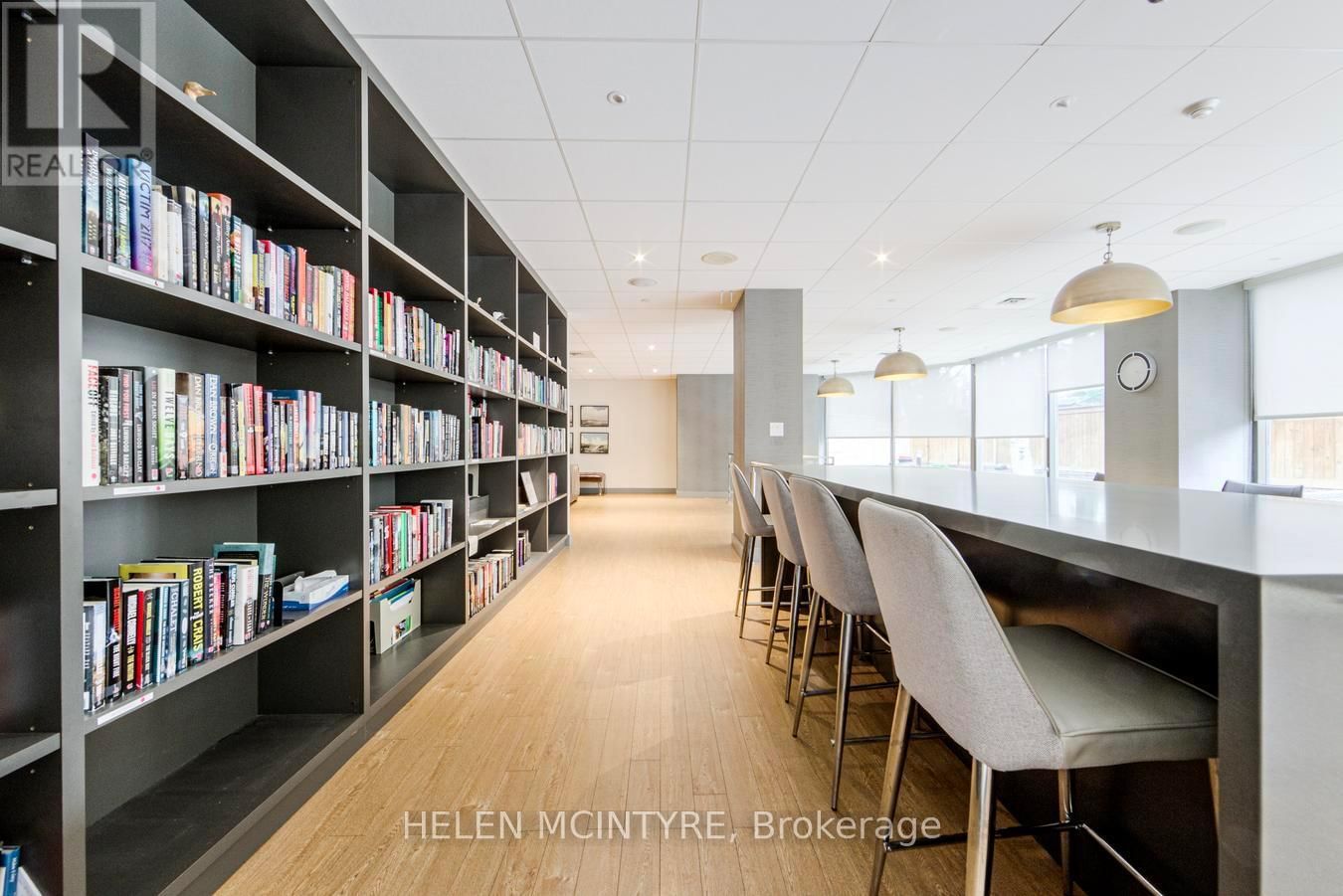 222 - 955 MILLWOOD ROAD Image 30