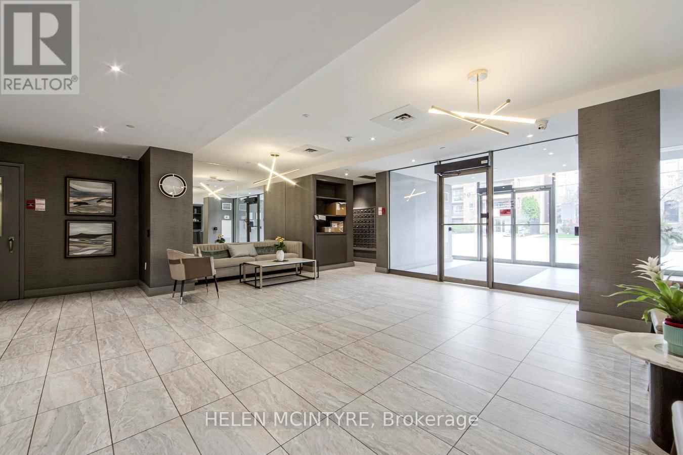 222 - 955 MILLWOOD ROAD Image 37