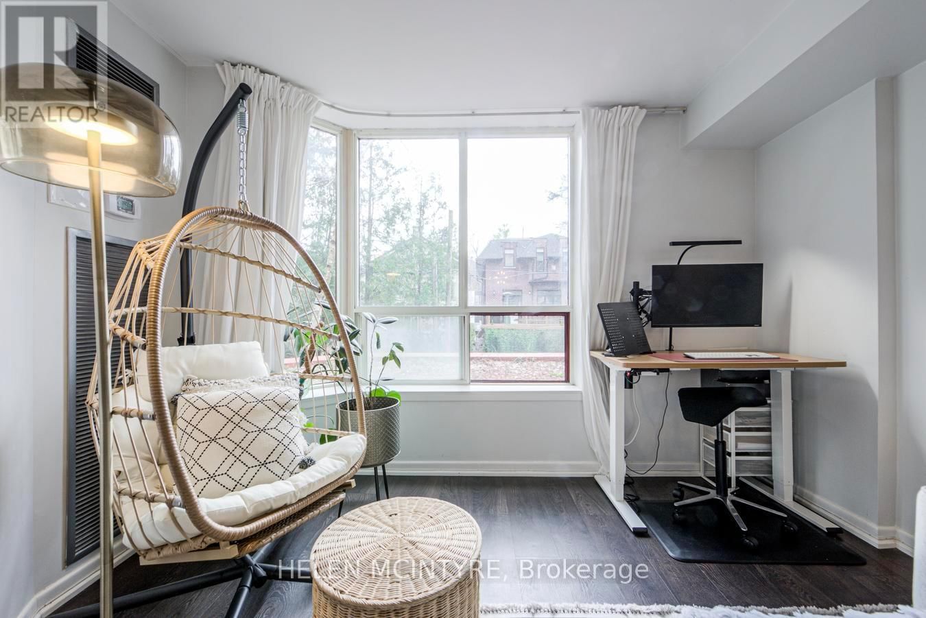 222 - 955 MILLWOOD ROAD Image 4