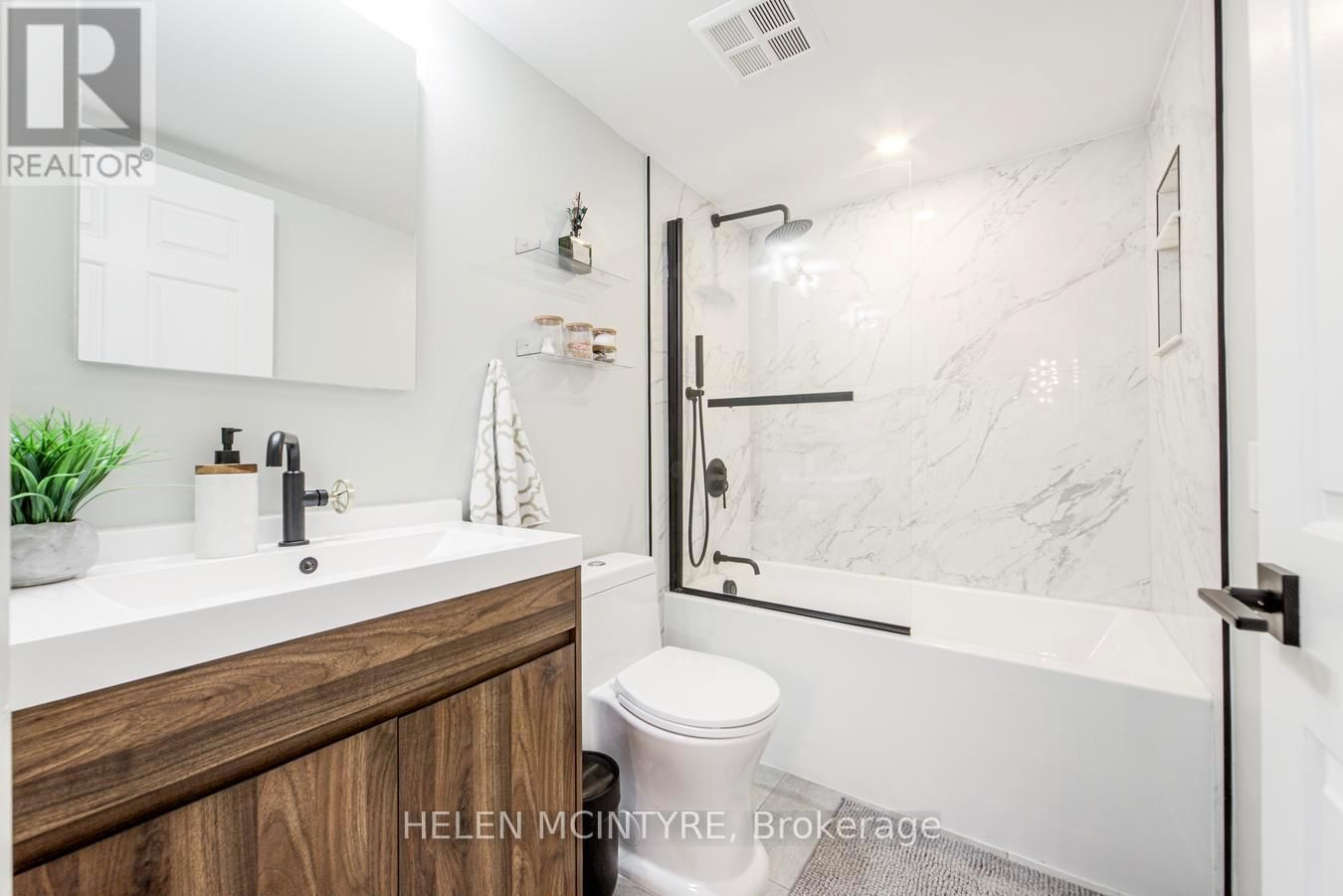 222 - 955 MILLWOOD ROAD Image 7