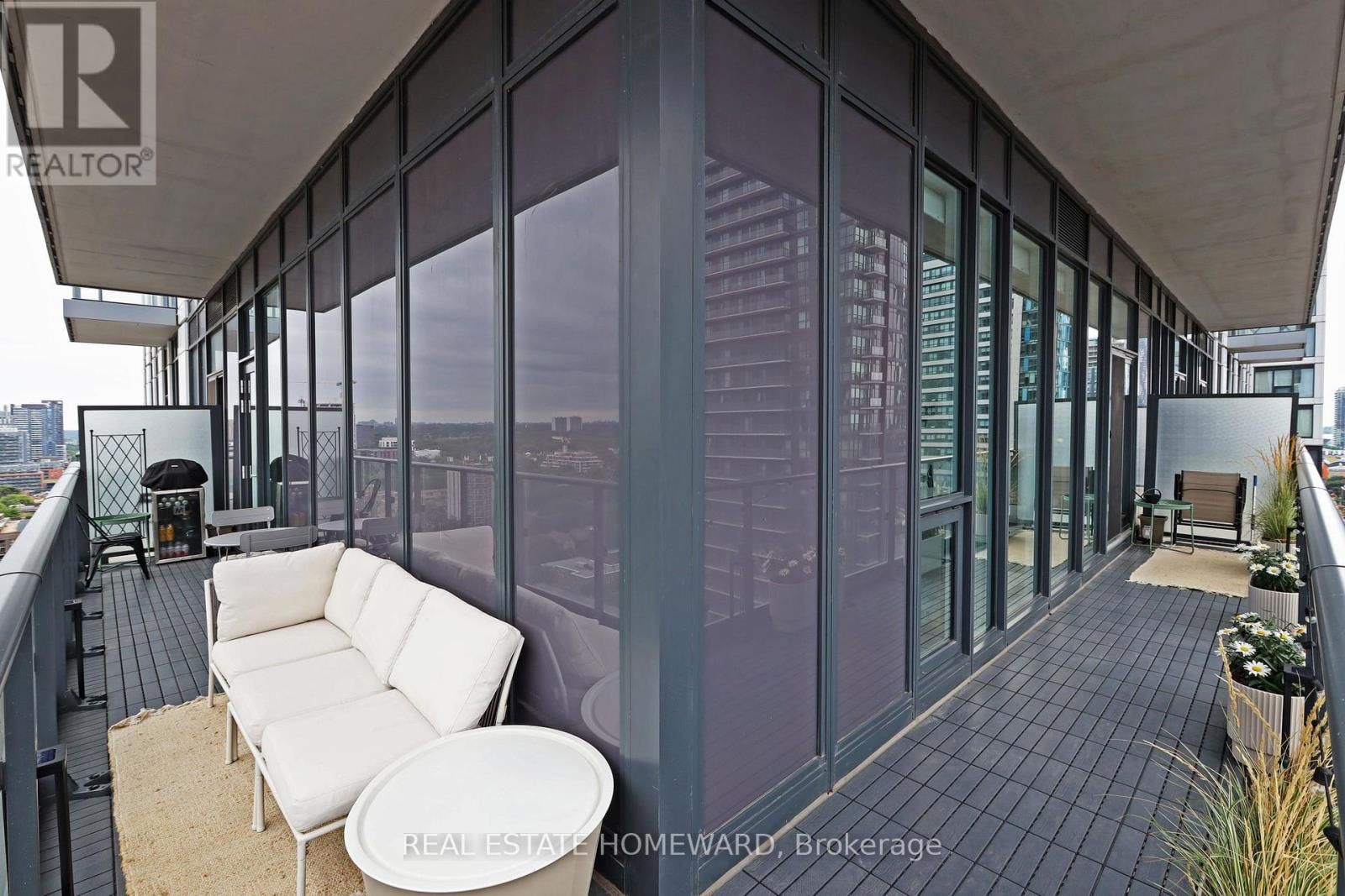 2006 - 251 JARVIS STREET Image 21