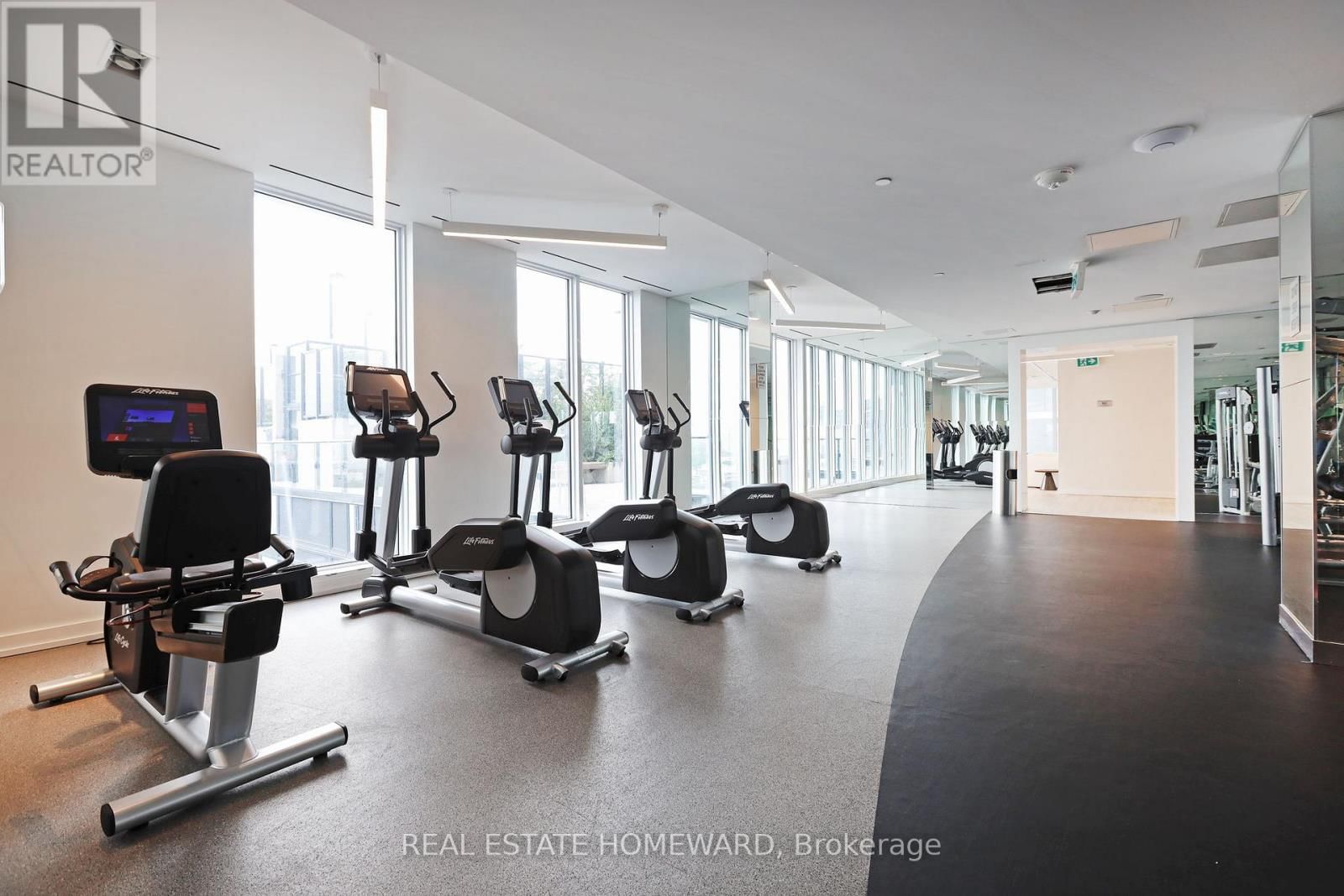 2006 - 251 JARVIS STREET Image 24