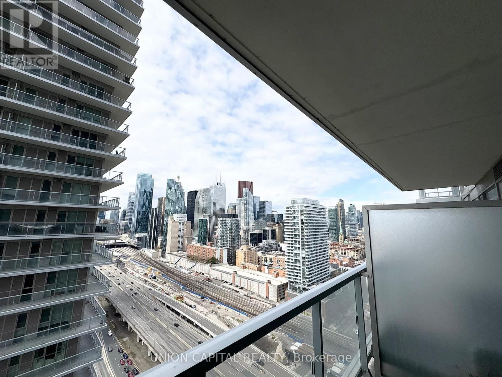 2506 - 20 RICHARDSON STREET Image 18