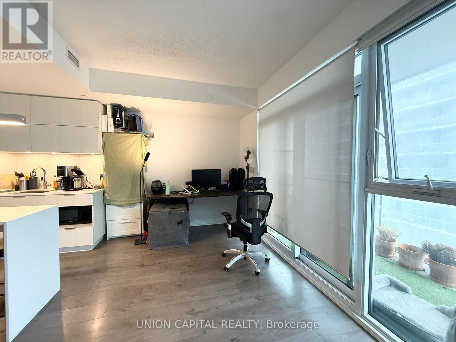 2506 - 20 RICHARDSON STREET Image 8